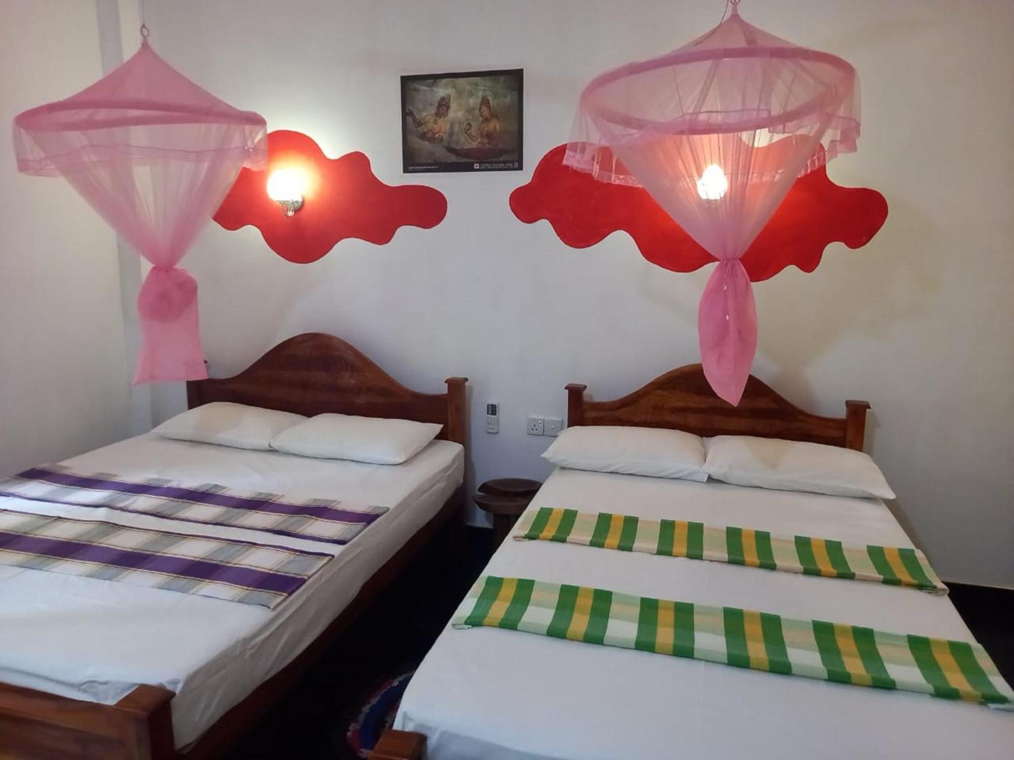 N S K Green Villa Sigiriya Luaran gambar